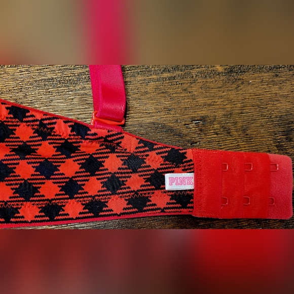 Victoria's Secret Pink Christmas Bra Free Pantie With Purchase - Picture 6 of 6